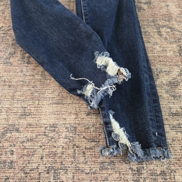 Good American Good Legs Chewed Hem Raw Denim High Rise Sculpting Skinny Jeans 2 - Picture 4 of 10